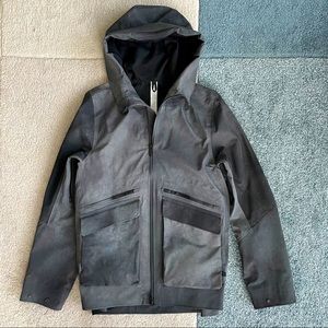 Lululemon Lab Apparate Shell | 100% Waterproof